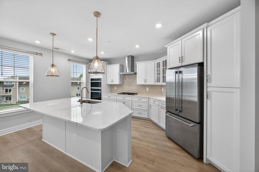 Image 8 of property listing at 212 SWITCHGRASS WAY #34, Chester, MD 21619