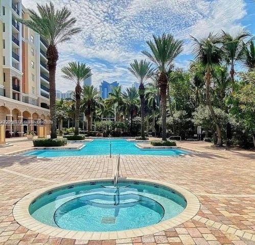 17145 N Bay Rd 4102, Sunny Isles Beach, FL 33160