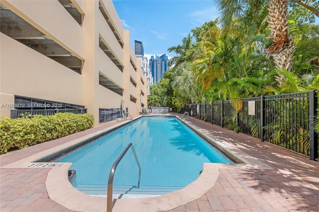 17145 N Bay Rd 4102, Sunny Isles Beach, FL 33160