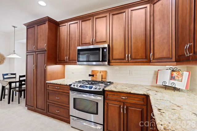 26 Winding Trail Drive, Hendersonville, NC 28791