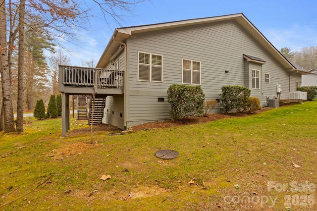 26 Winding Trail Drive, Hendersonville, NC 28791