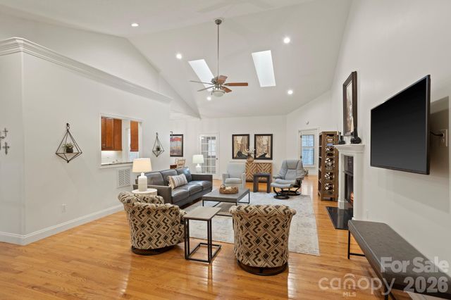 26 Winding Trail Drive, Hendersonville, NC 28791