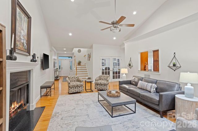 26 Winding Trail Drive, Hendersonville, NC 28791