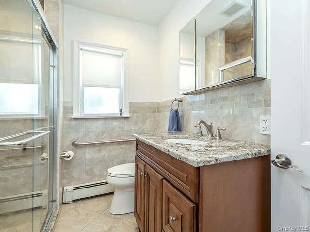 1 Roosevelt Street, Glen Cove, NY 11542
