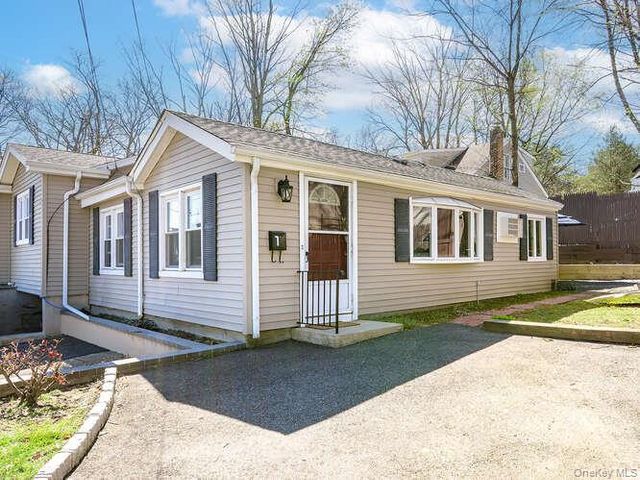 1 Roosevelt Street, Glen Cove, NY 11542