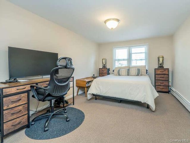 1 Roosevelt Street, Glen Cove, NY 11542