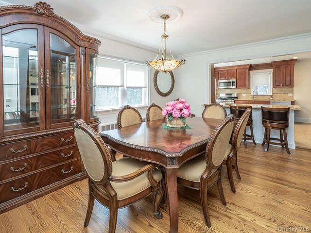 1 Roosevelt Street, Glen Cove, NY 11542