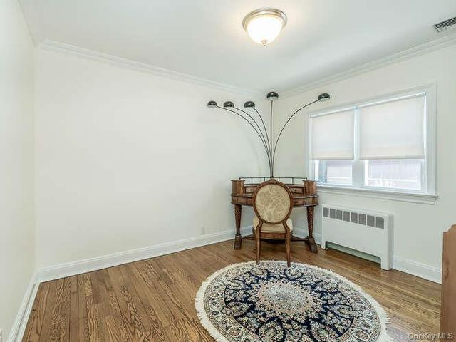 1 Roosevelt Street, Glen Cove, NY 11542