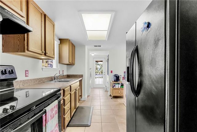 2420 Poinciana AVE, St. James City, FL 33956