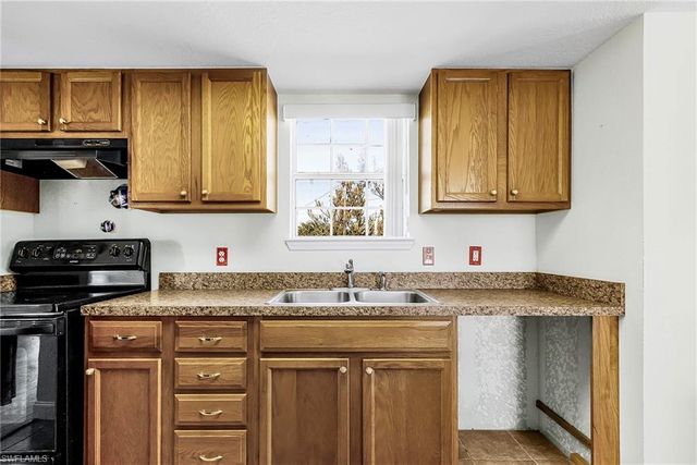 2420 Poinciana AVE, St. James City, FL 33956