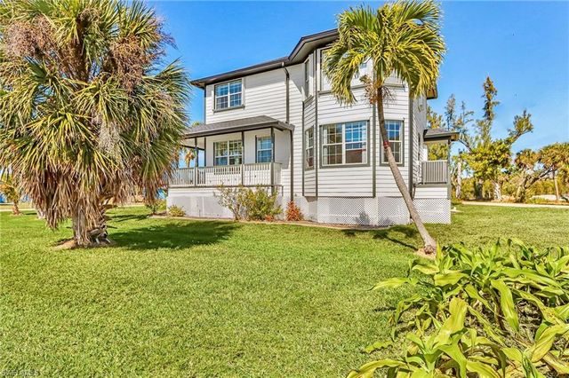 2420 Poinciana AVE, St. James City, FL 33956