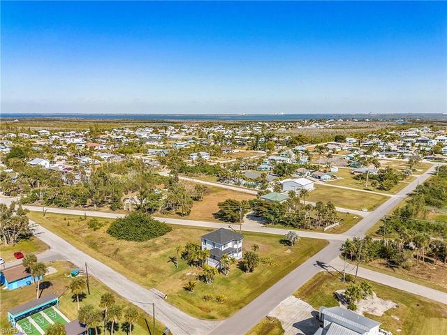 2420 Poinciana AVE, St. James City, FL 33956