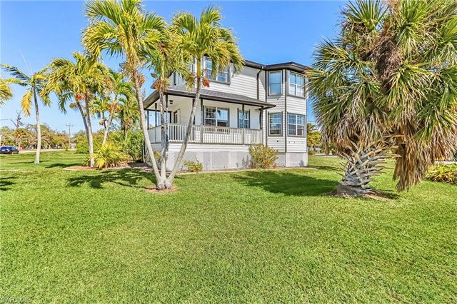 2420 Poinciana AVE, St. James City, FL 33956