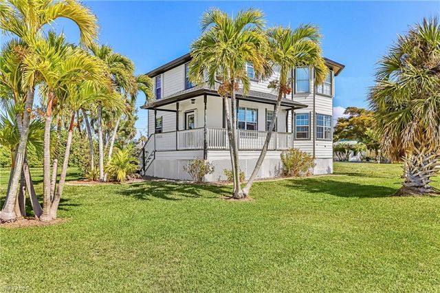 2420 Poinciana AVE, St. James City, FL 33956