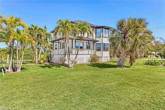 2420 Poinciana AVE, St. James City, FL 33956