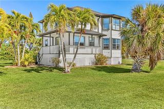 2420 Poinciana AVE, St. James City, FL 33956