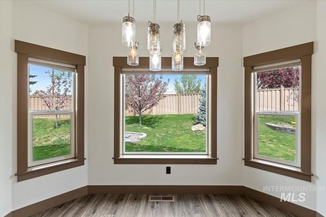 10168 W Whitecrest St, Star, ID 83669