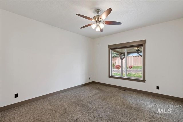 10168 W Whitecrest St, Star, ID 83669