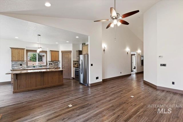 10168 W Whitecrest St, Star, ID 83669