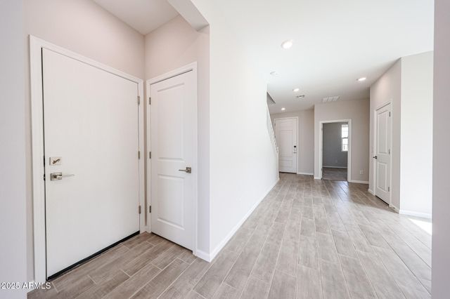 23043 W POTTER Drive, Surprise, AZ 85387