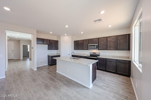 23043 W POTTER Drive, Surprise, AZ 85387