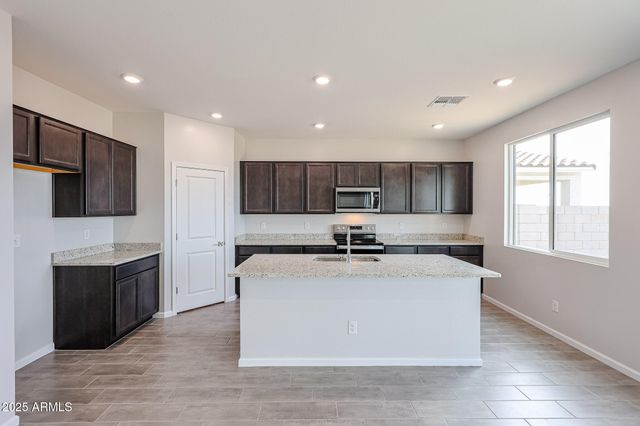 23043 W POTTER Drive, Surprise, AZ 85387