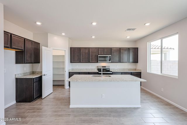 23043 W POTTER Drive, Surprise, AZ 85387