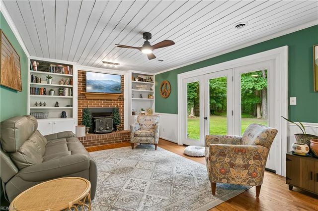 8 Settlers LN, Williamsburg, VA 23188