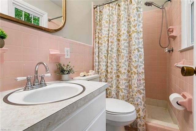 8 Settlers LN, Williamsburg, VA 23188