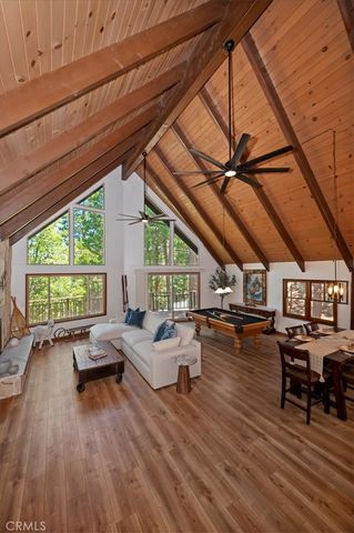 260 El Dorado Drive, Lake Arrowhead, CA 92352