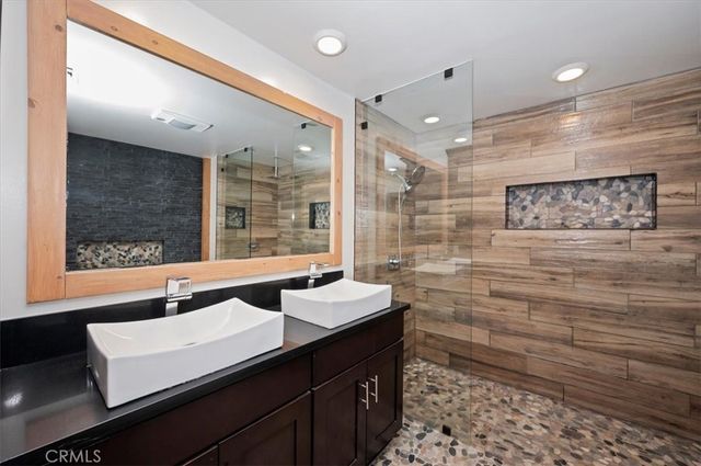 260 El Dorado Drive, Lake Arrowhead, CA 92352