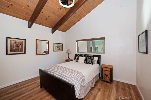 260 El Dorado Drive, Lake Arrowhead, CA 92352
