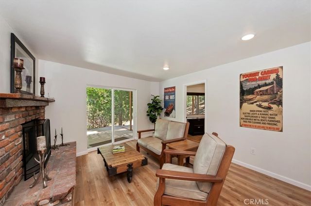 260 El Dorado Drive, Lake Arrowhead, CA 92352