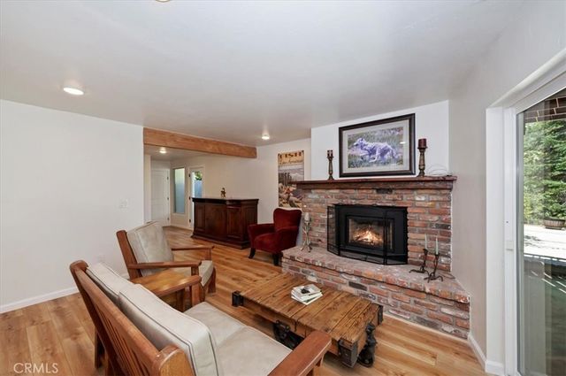 260 El Dorado Drive, Lake Arrowhead, CA 92352