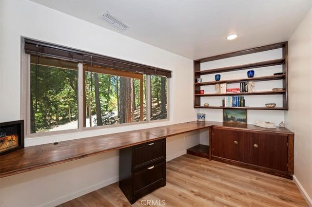 260 El Dorado Drive, Lake Arrowhead, CA 92352