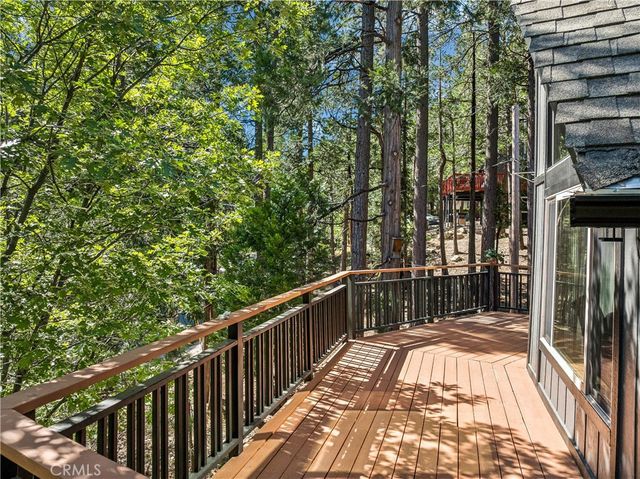 260 El Dorado Drive, Lake Arrowhead, CA 92352