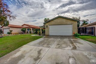 5715 Sarona Street, Bakersfield, CA 93308