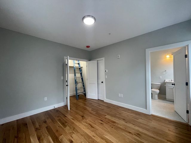 199 Boylston St 199, Brookline, MA 02445