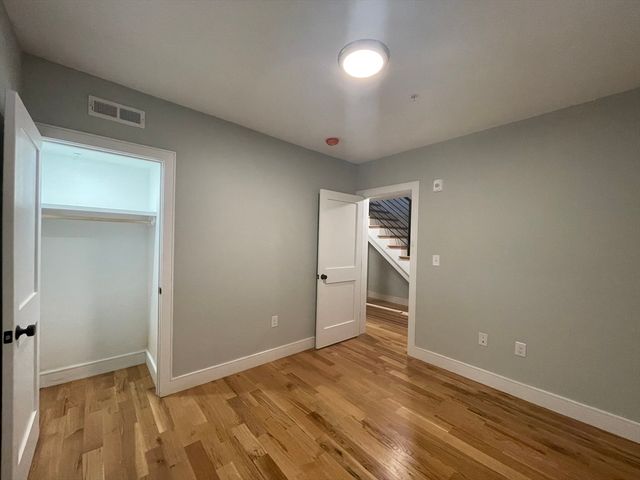 199 Boylston St 199, Brookline, MA 02445