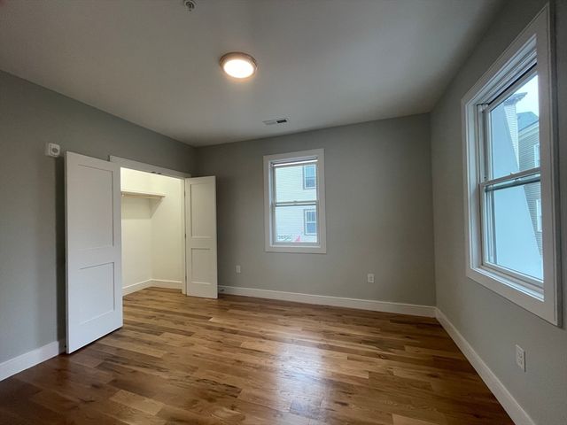 199 Boylston St 199, Brookline, MA 02445