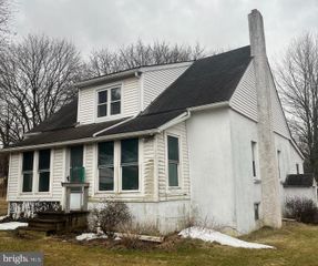 2130 GAP NEWPORT PIKE, Cochranville, PA 19330