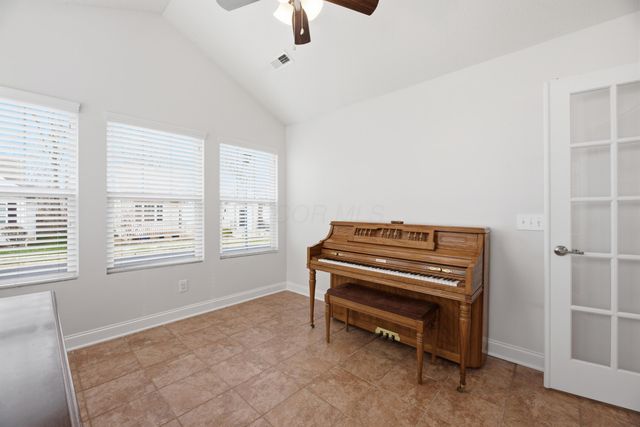 156 Sandrala Drive, 26, Reynoldsburg, OH 43068