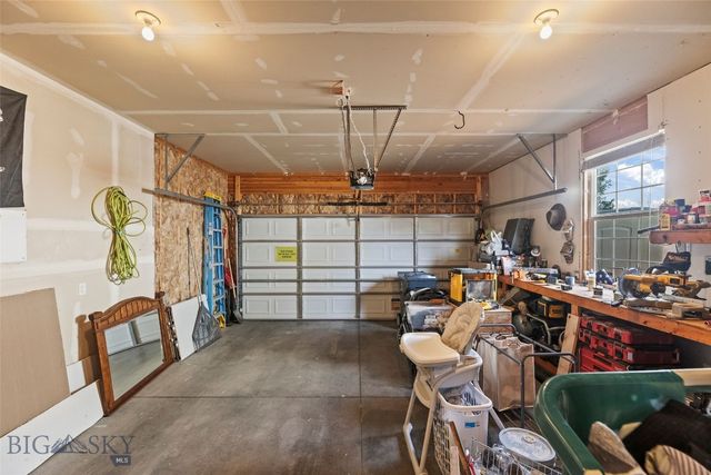 80 Wally D Lane, Belgrade, MT 59714