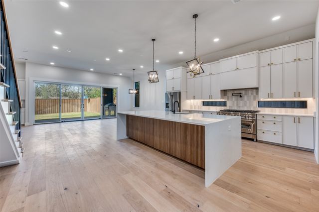 9409 Lenel Place, Dallas, TX 75220