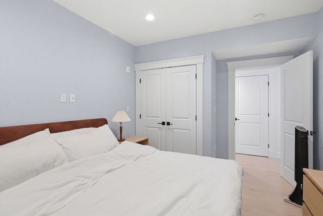 331 Chelsea St 3, Boston, MA 02128