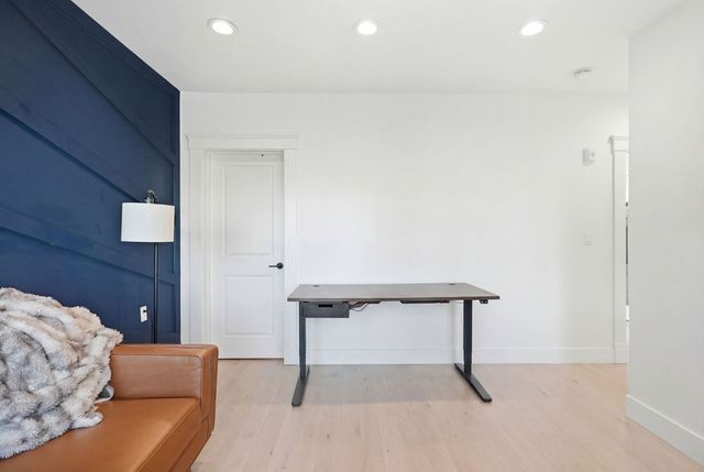 331 Chelsea St 3, Boston, MA 02128