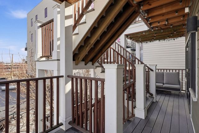 331 Chelsea St 3, Boston, MA 02128