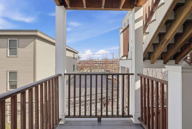 331 Chelsea St 3, Boston, MA 02128