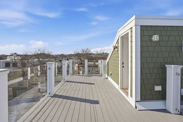 331 Chelsea St 3, Boston, MA 02128