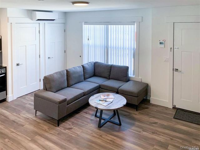 124 Prince Road, Rocky Point, NY 11778